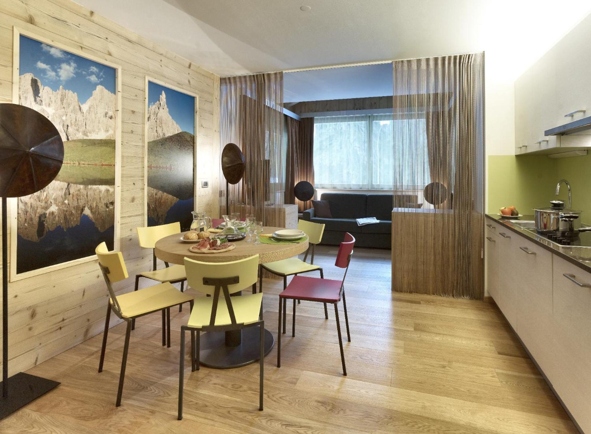 Color Home Suite Apartments Predazzo Eksteriør billede