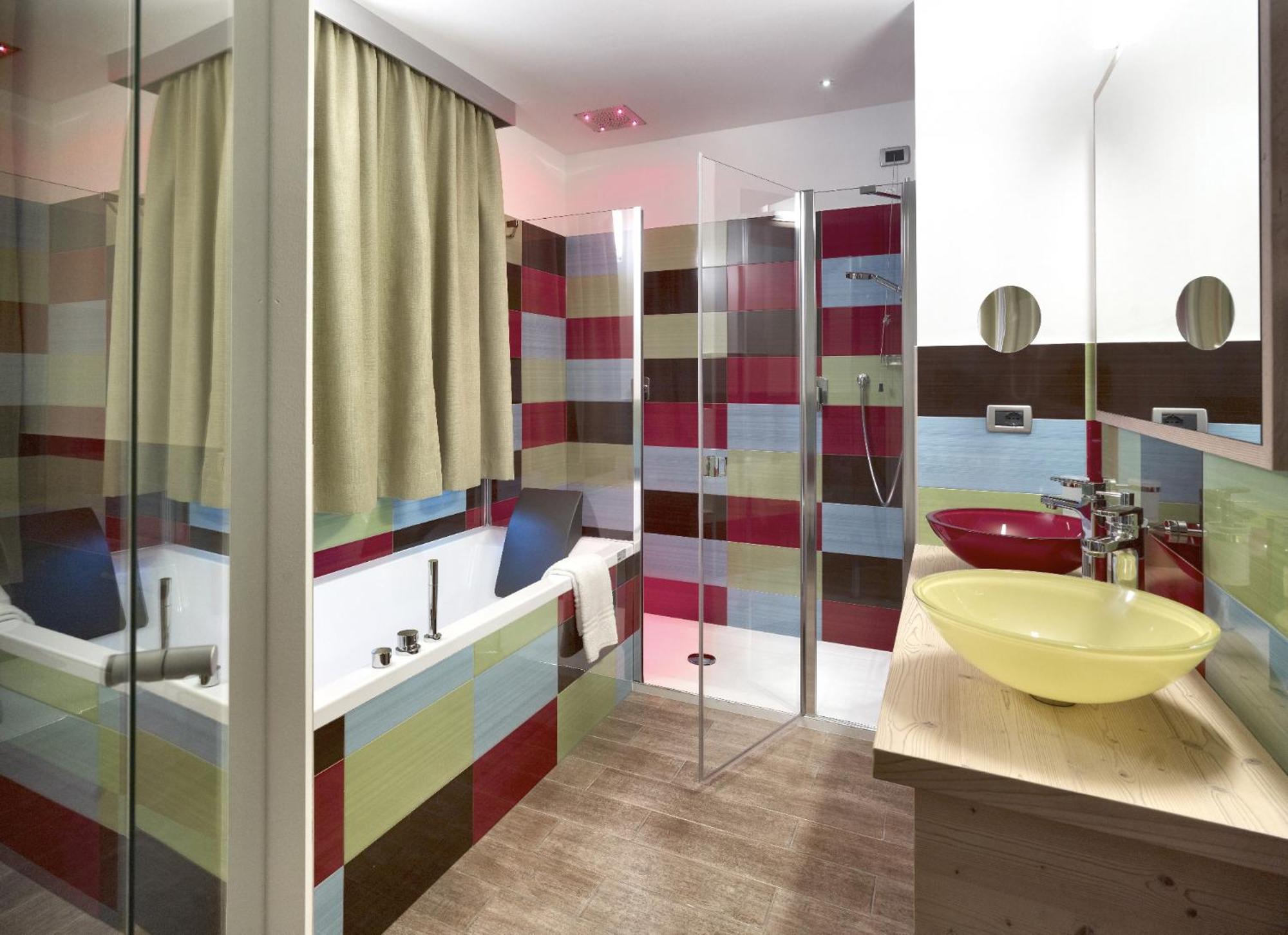 Color Home Suite Apartments Predazzo Eksteriør billede