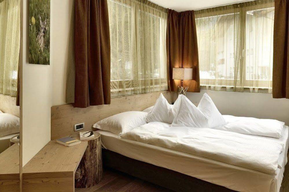 Color Home Suite Apartments Predazzo Eksteriør billede